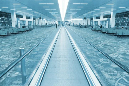 11 ডিগ্রি বিমানবন্দর মুভিং ওয়াকওয়ে VVVF নিয়ন্ত্রিত অ্যালুমিনিয়াম অ্যালয় মুভিং ফুটপাথ